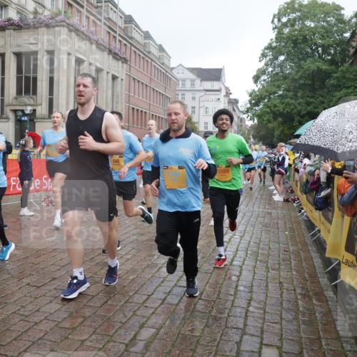13.09.2026 - Kiel Lauf Yannick Fuchs http://msf.ph/oto/10413564 13.09.2026 10:45:13 Ziel 478, 979, 1482, 1575, 1590, 1703, 1878, 2391, 2410, 3285, 3796, 3872, 4044, 4588, 4681, 5220, 5296, 5361, 5600, 5763, 5764, 6799, 7631, 8457, 8744, 9378, 9702, 9703, 9956, 10183, 10526, 10666, 10915, 10986, 11541, 12670, 427, 451, 688, 1181, 1323, 1357, 1606, 1751, 1753, 2189, 2488, 2952, 3134, 3152, 3282, 3591, 3753, 4033, 4532, 4829, 5420, 5567, 6298, 6580, 6731, 7122, 7279, 7327, 7701, 7765, 7910, 8198, 8445, 8669, 8941, 9326, 9702, 9917, 10082, 10388, 10572, 461, 1682 meine-sportfotos.de