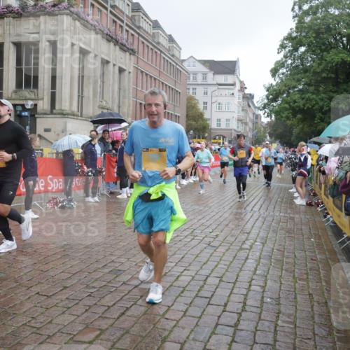 13.09.2026 - Kiel Lauf Yannick Fuchs http://msf.ph/oto/10413628 13.09.2026 10:45:18 Ziel 478, 979, 1482, 1575, 1590, 1703, 1878, 2391, 3263, 3264, 3285, 3628, 3796, 4168, 4588, 5220, 5296, 5361, 5365, 5600, 5763, 5764, 6799, 7620, 7631, 7795, 8457, 8744, 8788, 9378, 9845, 9956, 10183, 10915, 10948, 11541, 11951, 427, 451, 1181, 1323, 1357, 1606, 2189, 2410, 2488, 2952, 3152, 3591, 3753, 3872, 4044, 4681, 4829, 6298, 6731, 7122, 7279, 7327, 7765, 8198, 8669, 8941, 9326, 9702, 9917, 10388, 10572, 360, 461, 1682 meine-sportfotos.de