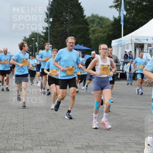 13.09.2026 - Kiel Lauf Andreas Tolksdorf http://msf.ph/oto/10413715 13.09.2026 10:04:28 Kiellinie 12171, 10750, 4525, 39, 3833, 1, 38, 7899, 92 meine-sportfotos.de