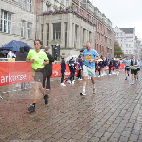 13.09.2026 - Kiel Lauf Yannick Fuchs http://msf.ph/oto/10413716 13.09.2026 10:45:28 Ziel 461, 1012, 1267, 1575, 1682, 1969, 2599, 2836, 3075, 3263, 3264, 3628, 3749, 4151, 4168, 4536, 4699, 4726, 5365, 5957, 6269, 6406, 6799, 7027, 7620, 7735, 7766, 7795, 8444, 8788, 9083, 9845, 9867, 9895, 10441, 10948, 11541, 11951, 12044, 12355, 12687, 427, 451, 478, 979, 1181, 1482, 1575, 1590, 1606, 1703, 1878, 2391, 2410, 3285, 3753, 3796, 3872, 4044, 4588, 4681, 5220, 5296, 5361, 5600, 5763, 5764, 6298, 6799, 7327, 7765, 8198, 8941, 9702, 9917, 10388, 10572, 360, 1015 meine-sportfotos.de