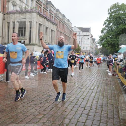 13.09.2026 - Kiel Lauf Yannick Fuchs http://msf.ph/oto/10413753 13.09.2026 10:45:31 Ziel 360, 461, 1012, 1180, 1267, 1682, 1969, 2599, 2836, 3075, 3182, 3263, 3264, 3628, 3749, 4151, 4168, 4536, 4699, 4726, 5365, 5957, 6269, 6406, 7027, 7620, 7735, 7766, 8444, 8762, 8788, 9083, 9429, 9867, 9895, 9914, 10441, 11951, 12044, 12355, 12687, 478, 979, 1181, 1482, 1575, 1590, 1606, 1703, 1878, 2391, 2410, 3263, 3264, 3285, 3753, 3796, 3872, 4044, 4588, 4681, 5220, 5296, 5361, 5600, 5763, 5764, 6298, 6799, 7765, 8198, 8941, 9702, 9917, 10388, 1015 meine-sportfotos.de