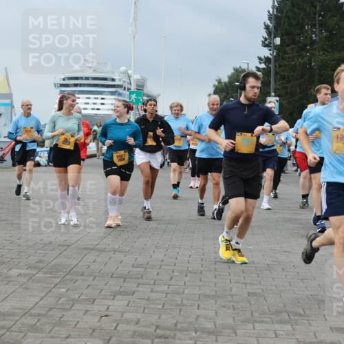 13.09.2026 - Kiel Lauf Andreas Tolksdorf http://msf.ph/oto/10413754 13.09.2026 10:04:30 Kiellinie 9987, 9300, 12171, 2804 meine-sportfotos.de