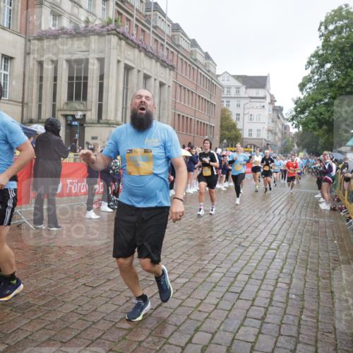 13.09.2026 - Kiel Lauf Yannick Fuchs http://msf.ph/oto/10413762 13.09.2026 10:45:31 Ziel 360, 461, 1012, 1180, 1267, 1682, 1969, 2599, 2836, 3075, 3182, 3263, 3264, 3628, 3749, 4151, 4168, 4536, 4699, 4726, 5365, 5957, 6269, 6406, 7027, 7620, 7735, 7766, 8444, 8762, 8788, 9083, 9429, 9867, 9895, 9914, 10441, 11951, 12044, 12355, 12687, 478, 979, 1181, 1482, 1575, 1590, 1606, 1703, 1878, 2391, 2410, 3263, 3264, 3285, 3753, 3796, 3872, 4044, 4588, 4681, 5220, 5296, 5361, 5600, 5763, 5764, 6298, 6799, 7765, 8198, 8941, 9702, 9917, 10388, 1015 meine-sportfotos.de