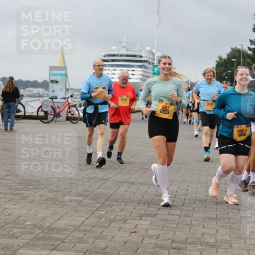 13.09.2026 - Kiel Lauf Andreas Tolksdorf http://msf.ph/oto/10413775 13.09.2026 10:04:32 Kiellinie 5909, 9300, 567, 39, 9987, 5519 meine-sportfotos.de