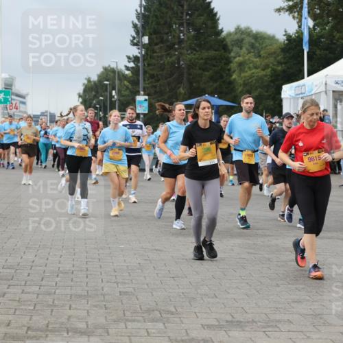 13.09.2026 - Kiel Lauf Andreas Tolksdorf http://msf.ph/oto/10413848 13.09.2026 10:04:41 Kiellinie 8470, 4, 396, 2298, 11618, 9815, 1007 meine-sportfotos.de