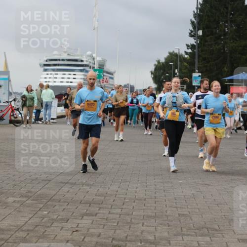 13.09.2026 - Kiel Lauf Andreas Tolksdorf http://msf.ph/oto/10413861 13.09.2026 10:04:43 Kiellinie 8470, 986, 2298 meine-sportfotos.de