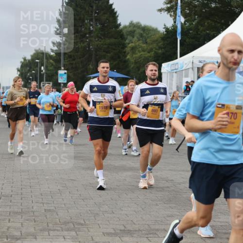 13.09.2026 - Kiel Lauf Andreas Tolksdorf http://msf.ph/oto/10413899 13.09.2026 10:04:46 Kiellinie 84, 9916, 1518, 893, 70, 2298 meine-sportfotos.de