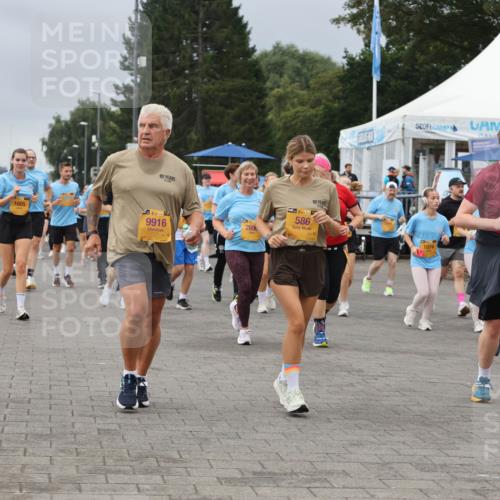 13.09.2026 - Kiel Lauf Andreas Tolksdorf http://msf.ph/oto/10413934 13.09.2026 10:04:49 Kiellinie 106, 9306, 101, 1605, 38, 9916, 269, 39, 586, 101, 915, 1074, 1228, 5843 meine-sportfotos.de