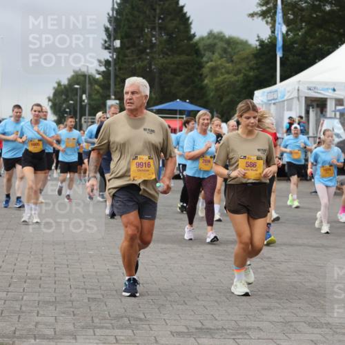 13.09.2026 - Kiel Lauf Andreas Tolksdorf http://msf.ph/oto/10413939 13.09.2026 10:04:49 Kiellinie 9306, 1605, 101, 38, 9916, 2696, 4, 38, 586, 101, 1074, 3445, 1228 meine-sportfotos.de