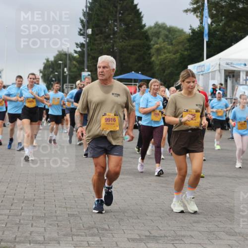 13.09.2026 - Kiel Lauf Andreas Tolksdorf http://msf.ph/oto/10413940 13.09.2026 10:04:50 Kiellinie 11087, 9306, 1605, 101, 10, 101, 381, 9916, 2696, 1074, 1228 meine-sportfotos.de