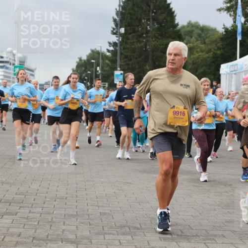 13.09.2026 - Kiel Lauf Andreas Tolksdorf http://msf.ph/oto/10413942 13.09.2026 10:04:50 Kiellinie 1605, 9306, 11087, 2254, 101, 38, 9916, 696, 586, 101, 1074 meine-sportfotos.de