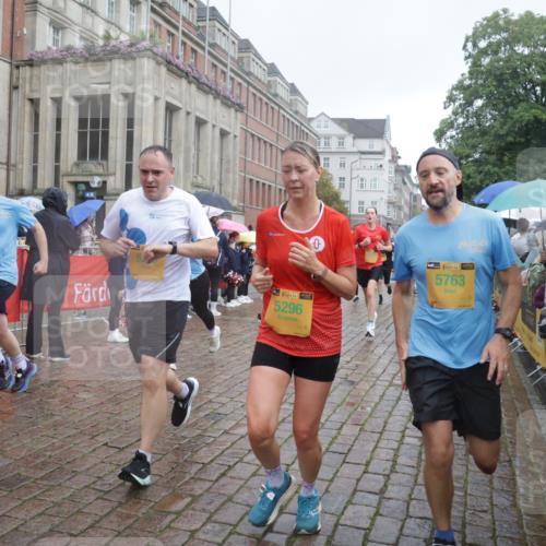 13.09.2026 - Kiel Lauf Yannick Fuchs http://msf.ph/oto/10413977 13.09.2026 10:45:44 Ziel 360, 499, 1015, 1065, 1180, 1229, 1484, 1537, 1725, 1752, 2563, 3182, 3347, 3608, 3807, 4586, 5072, 5205, 5278, 7503, 7889, 8203, 8282, 8442, 8731, 8762, 8816, 9429, 9727, 9770, 9774, 9914, 10077, 10149, 10407, 11745, 12150, 12224, 461, 478, 979, 1012, 1180, 1267, 1482, 1575, 1590, 1682, 1703, 1878, 1969, 2391, 2599, 2836, 3075, 3182, 3263, 3264, 3285, 3628, 3749, 3796, 4151, 4168, 4536, 4588, 4699, 4726, 5220, 5296, 5361, 5365, 5600, 5763, 5764, 5957, 6269, 6406, 6799, 550 meine-sportfotos.de