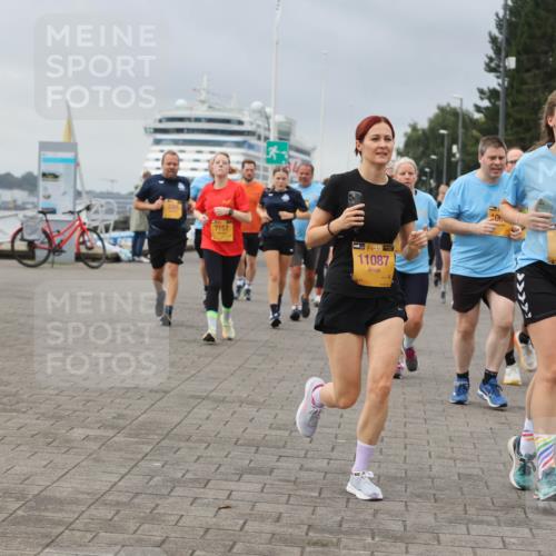 13.09.2026 - Kiel Lauf Andreas Tolksdorf http://msf.ph/oto/10413993 13.09.2026 10:04:53 Kiellinie 3325, 7157, 38, 11087, 06, 38, 9306, 39, 1605 meine-sportfotos.de