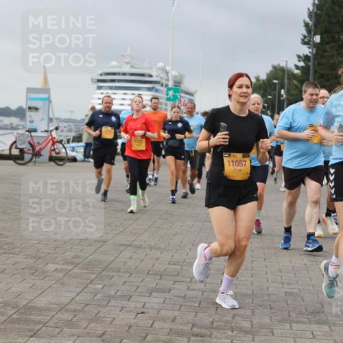 13.09.2026 - Kiel Lauf Andreas Tolksdorf http://msf.ph/oto/10413994 13.09.2026 10:04:53 Kiellinie 3325, 7157, 38, 11087, 38, 9306, 160 meine-sportfotos.de