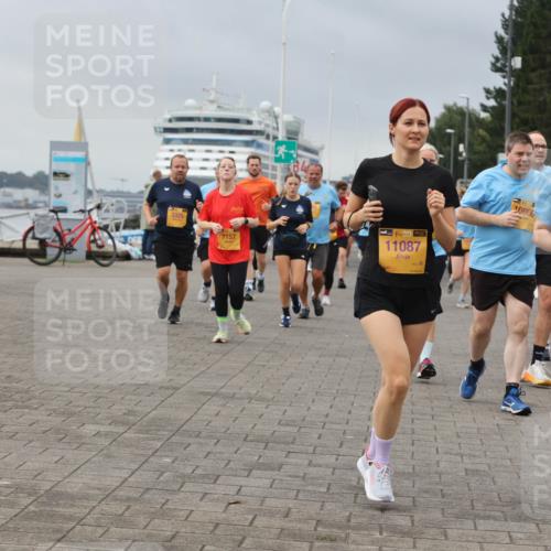 13.09.2026 - Kiel Lauf Andreas Tolksdorf http://msf.ph/oto/10413997 13.09.2026 10:04:53 Kiellinie 7157, 38, 11087, 5, 39, 10666, 1, 98, 9306 meine-sportfotos.de