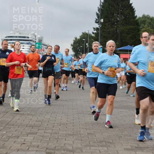 13.09.2026 - Kiel Lauf Andreas Tolksdorf http://msf.ph/oto/10414027 13.09.2026 10:04:55 Kiellinie 3325, 7157, 2254, 1, 3946, 10660, 6952 meine-sportfotos.de