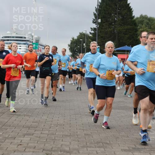 13.09.2026 - Kiel Lauf Andreas Tolksdorf http://msf.ph/oto/10414028 13.09.2026 10:04:55 Kiellinie 3325, 7157, 4, 225, 11482, 10650, 6953 meine-sportfotos.de