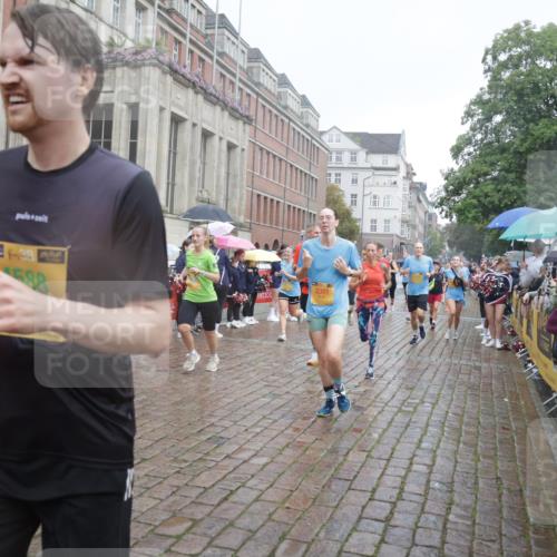 13.09.2026 - Kiel Lauf Yannick Fuchs http://msf.ph/oto/10414037 13.09.2026 10:45:49 Ziel 123, 499, 1015, 1065, 1229, 1484, 1537, 1725, 1752, 2421, 2563, 3608, 3807, 5072, 5205, 5278, 7503, 7889, 8203, 8442, 8731, 8816, 9727, 9770, 9774, 9843, 10046, 10077, 10149, 10407, 10569, 11745, 12150, 12224, 360, 461, 1012, 1180, 1267, 1575, 1590, 1682, 1752, 1969, 2391, 2599, 2836, 3075, 3182, 3263, 3264, 3285, 3347, 3628, 3749, 3796, 4151, 4168, 4536, 4586, 4588, 4699, 4726, 5361, 5365, 5957, 6269, 6406, 6799, 8282, 498, 550, 9207, 1482, 1590 meine-sportfotos.de