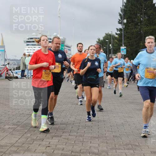 13.09.2026 - Kiel Lauf Andreas Tolksdorf http://msf.ph/oto/10414060 13.09.2026 10:04:56 Kiellinie 44, 39, 7157, 325, 7045, 38, 10055 meine-sportfotos.de