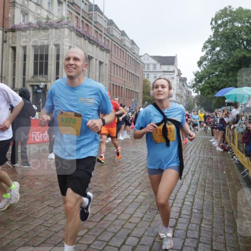 13.09.2026 - Kiel Lauf Yannick Fuchs http://msf.ph/oto/10414087 13.09.2026 10:45:52 Ziel 123, 499, 1065, 1229, 1537, 1725, 2421, 2563, 3608, 3807, 5205, 5278, 7503, 7889, 8203, 8655, 8731, 8816, 9770, 9774, 9843, 10046, 10077, 10407, 10569, 11745, 12150, 12224, 12748, 360, 461, 1012, 1015, 1065, 1180, 1267, 1484, 1575, 1682, 1752, 1969, 2599, 2836, 3075, 3182, 3263, 3264, 3347, 3628, 3749, 3807, 4151, 4168, 4536, 4586, 4699, 4726, 5072, 5278, 5365, 5957, 6269, 6406, 6799, 8282, 8442, 8731, 498, 550, 9207, 1482, 1590 meine-sportfotos.de