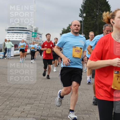 13.09.2026 - Kiel Lauf Andreas Tolksdorf http://msf.ph/oto/10414090 13.09.2026 10:04:59 Kiellinie 3513, 38, 3267, 39, 7157 meine-sportfotos.de