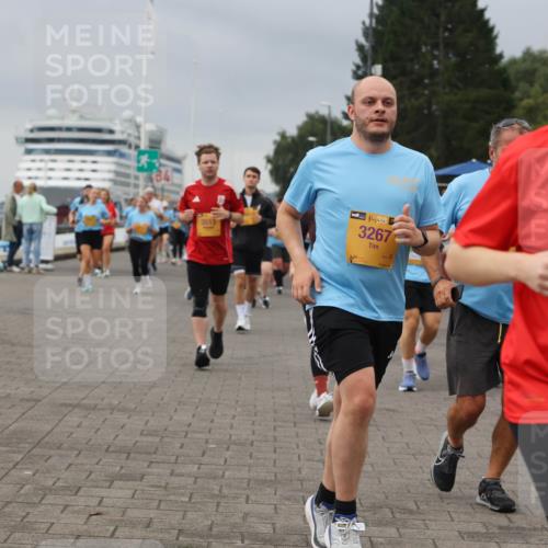 13.09.2026 - Kiel Lauf Andreas Tolksdorf http://msf.ph/oto/10414093 13.09.2026 10:04:59 Kiellinie 3513, 38, 3267, 39, 7157 meine-sportfotos.de