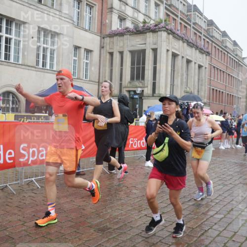 13.09.2026 - Kiel Lauf Yannick Fuchs http://msf.ph/oto/10414106 13.09.2026 10:45:53 Ziel 123, 499, 1229, 1537, 1725, 2421, 2563, 3608, 5205, 7503, 7889, 8203, 8655, 8816, 9770, 9774, 9843, 10046, 10077, 10407, 10569, 10735, 11745, 12150, 12224, 12748, 360, 461, 1012, 1015, 1065, 1180, 1267, 1484, 1575, 1682, 1752, 1969, 2599, 2836, 3075, 3182, 3263, 3264, 3347, 3628, 3749, 3807, 4151, 4168, 4536, 4586, 4699, 4726, 5072, 5205, 5278, 5365, 5957, 6269, 6406, 6799, 7503, 8282, 8442, 8731, 498, 550, 9207, 1482, 1590 meine-sportfotos.de