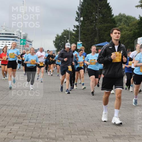 13.09.2026 - Kiel Lauf Andreas Tolksdorf http://msf.ph/oto/10414140 13.09.2026 10:05:03 Kiellinie 13, 1091, 413, 9484, 45, 39, 1099 meine-sportfotos.de