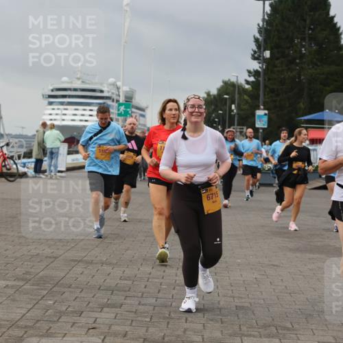 13.09.2026 - Kiel Lauf Andreas Tolksdorf http://msf.ph/oto/10414200 13.09.2026 10:05:09 Kiellinie 6715, 1, 1, 38, 11621 meine-sportfotos.de