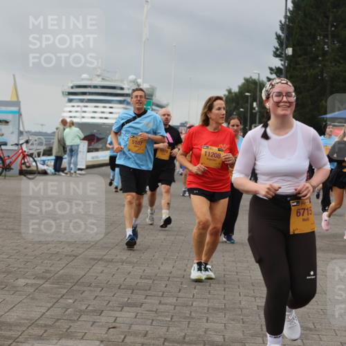 13.09.2026 - Kiel Lauf Andreas Tolksdorf http://msf.ph/oto/10414216 13.09.2026 10:05:10 Kiellinie 5187, 1078, 11208, 6715, 11050 meine-sportfotos.de