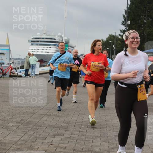 13.09.2026 - Kiel Lauf Andreas Tolksdorf http://msf.ph/oto/10414217 13.09.2026 10:05:10 Kiellinie 78, 518, 39, 1120, 28, 671, 1105 meine-sportfotos.de