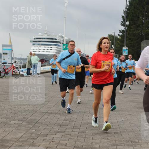 13.09.2026 - Kiel Lauf Andreas Tolksdorf http://msf.ph/oto/10414219 13.09.2026 10:05:10 Kiellinie 5187, 38, 11908, 6715 meine-sportfotos.de