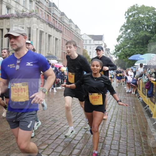 13.09.2026 - Kiel Lauf Yannick Fuchs http://msf.ph/oto/10414225 13.09.2026 10:46:02 Ziel 123, 272, 498, 550, 665, 1030, 1374, 1582, 3781, 3844, 5348, 5510, 5515, 5564, 6385, 6436, 6980, 7073, 7772, 7939, 8403, 8551, 8561, 8655, 8881, 9207, 9375, 9715, 9843, 10046, 10050, 10569, 10615, 10735, 10809, 10975, 11670, 11822, 12748, 123, 360, 461, 499, 1015, 1065, 1180, 1229, 1484, 1537, 1682, 1725, 1752, 1969, 2421, 2563, 2599, 3075, 3182, 3347, 3608, 3749, 3807, 4151, 4536, 4586, 4699, 5072, 5205, 5278, 5957, 6269, 6406, 7503, 7889, 8203, 8282, 8442, 8731, 8816 meine-sportfotos.de