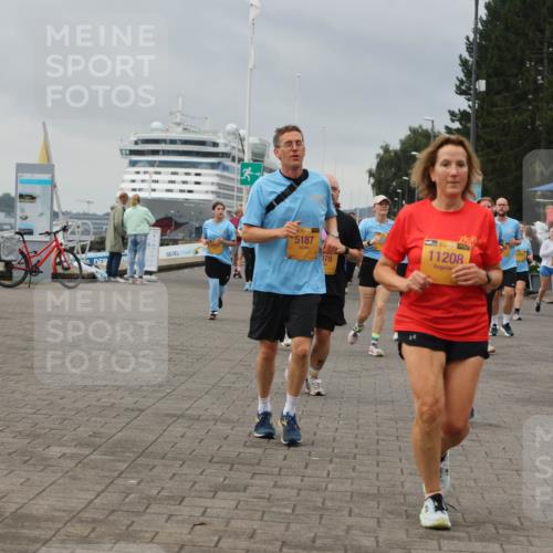 13.09.2026 - Kiel Lauf Andreas Tolksdorf http://msf.ph/oto/10414230 13.09.2026 10:05:11 Kiellinie 5187, 078, 11208, 196 meine-sportfotos.de