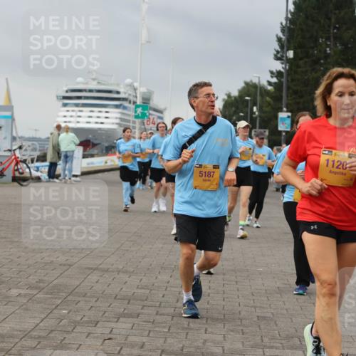 13.09.2026 - Kiel Lauf Andreas Tolksdorf http://msf.ph/oto/10414240 13.09.2026 10:05:11 Kiellinie 38, 5187, 4, 38, 1120, 9806 meine-sportfotos.de