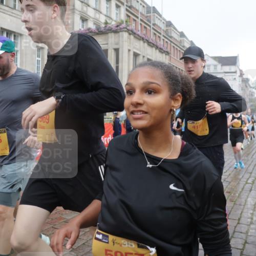 13.09.2026 - Kiel Lauf Yannick Fuchs http://msf.ph/oto/10414242 13.09.2026 10:46:03 Ziel 272, 498, 550, 665, 1030, 1374, 1582, 3781, 3844, 5348, 5510, 5515, 5564, 6385, 6436, 6980, 7073, 7772, 7939, 8403, 8551, 8561, 8655, 8881, 9207, 9375, 9715, 9843, 10046, 10050, 10569, 10615, 10735, 10809, 10975, 11670, 11822, 12748, 123, 360, 461, 499, 1015, 1065, 1180, 1229, 1484, 1537, 1682, 1725, 1752, 1969, 2421, 2563, 2599, 3075, 3182, 3347, 3608, 3749, 3807, 4151, 4586, 4699, 5072, 5205, 5278, 5957, 6269, 6406, 7503, 7889, 8203, 8282, 8442, 8731, 8816, 6269 meine-sportfotos.de