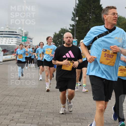13.09.2026 - Kiel Lauf Andreas Tolksdorf http://msf.ph/oto/10414263 13.09.2026 10:05:13 Kiellinie 578, 4, 35, 5187, 38, 3828 meine-sportfotos.de