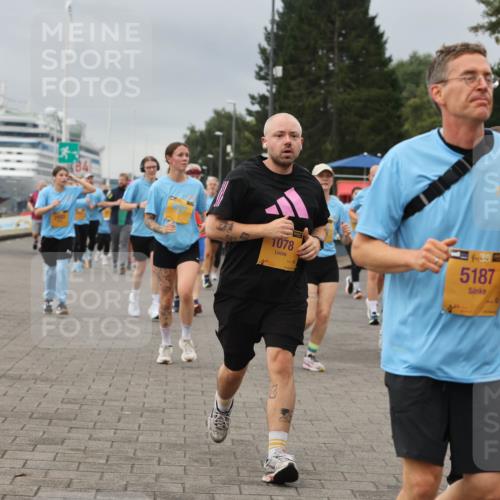 13.09.2026 - Kiel Lauf Andreas Tolksdorf http://msf.ph/oto/10414269 13.09.2026 10:05:13 Kiellinie 1078, 39, 5187 meine-sportfotos.de