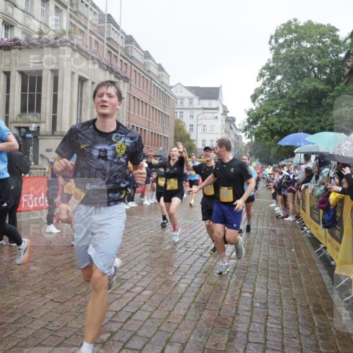 13.09.2026 - Kiel Lauf Yannick Fuchs http://msf.ph/oto/10414295 13.09.2026 10:46:06 Ziel 272, 498, 550, 665, 1030, 1374, 1582, 3781, 3844, 5348, 5510, 5515, 5564, 6385, 6436, 6980, 7073, 7241, 7772, 7939, 8403, 8551, 8561, 8655, 8881, 9207, 9375, 9715, 10050, 10615, 10735, 10809, 10975, 11670, 11822, 12481, 12748, 123, 360, 499, 1015, 1065, 1180, 1229, 1484, 1537, 1682, 1725, 1752, 2421, 2563, 3182, 3347, 3608, 3749, 3807, 4586, 5072, 5205, 5278, 6269, 6406, 7503, 7889, 8203, 8282, 8442, 8731, 8816, 6269 meine-sportfotos.de