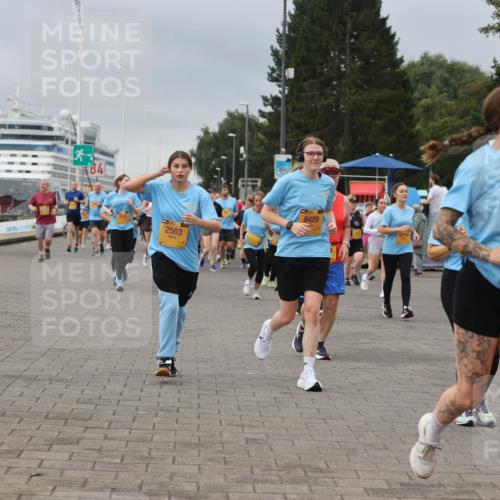 13.09.2026 - Kiel Lauf Andreas Tolksdorf http://msf.ph/oto/10414308 13.09.2026 10:05:15 Kiellinie 84, 2503, 8429, 10704 meine-sportfotos.de