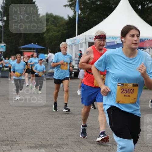 13.09.2026 - Kiel Lauf Andreas Tolksdorf http://msf.ph/oto/10414347 13.09.2026 10:05:18 Kiellinie 0799, 38, 19, 4, 38, 2503 meine-sportfotos.de