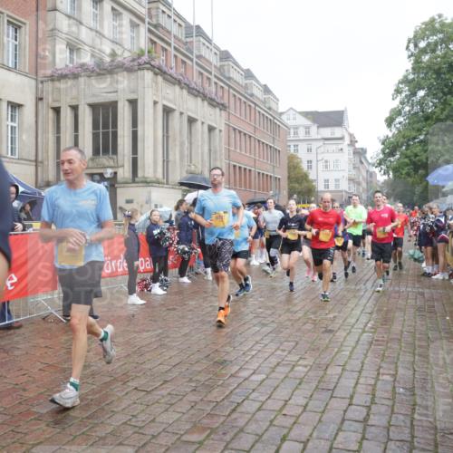 13.09.2026 - Kiel Lauf Yannick Fuchs http://msf.ph/oto/10414401 13.09.2026 10:46:13 Ziel 272, 498, 550, 1013, 1030, 1374, 1582, 2448, 2776, 3422, 4397, 4516, 5017, 5421, 5510, 5515, 6436, 6980, 7044, 7241, 7772, 7840, 7939, 8310, 8561, 9207, 9361, 9715, 10050, 10615, 10699, 10809, 10975, 11642, 12077, 12306, 12481, 123, 499, 550, 665, 1015, 1065, 1229, 1484, 1537, 1725, 1752, 2421, 2563, 3347, 3608, 3781, 3807, 3844, 4586, 5072, 5205, 5278, 5348, 5510, 5515, 5564, 6385, 7073, 7503, 7772, 7889, 8203, 8282, 8403, 8442, 8551, 8655, 8731, 8816, 8881, 9375, 6269 meine-sportfotos.de