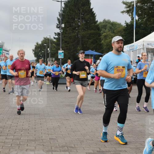 13.09.2026 - Kiel Lauf Andreas Tolksdorf http://msf.ph/oto/10414435 13.09.2026 10:05:24 Kiellinie 4, 21, 0975, 10364, 4870, 3352, 9552 meine-sportfotos.de