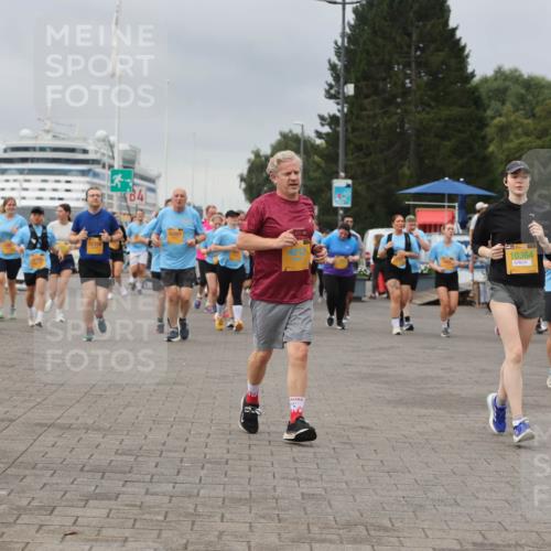 13.09.2026 - Kiel Lauf Andreas Tolksdorf http://msf.ph/oto/10414450 13.09.2026 10:05:25 Kiellinie 0975, 10397, 10364, 7667, 9480 meine-sportfotos.de