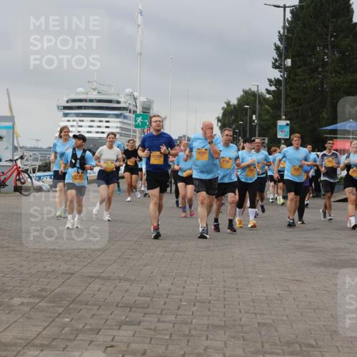 13.09.2026 - Kiel Lauf Andreas Tolksdorf http://msf.ph/oto/10414483 13.09.2026 10:05:26 Kiellinie 6193, 12356, 10397, 8782 meine-sportfotos.de