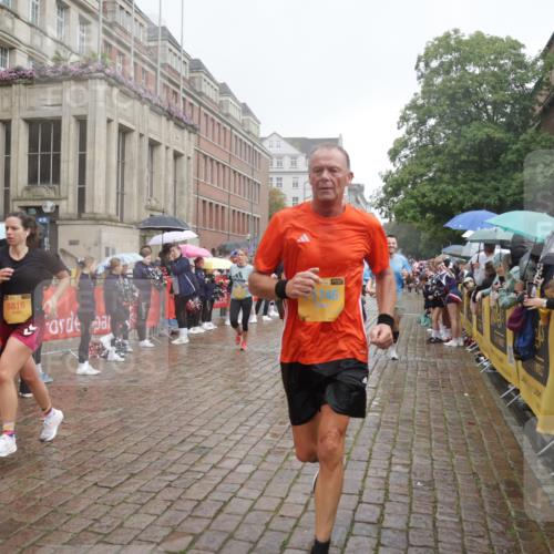 13.09.2026 - Kiel Lauf Yannick Fuchs http://msf.ph/oto/10414524 13.09.2026 10:46:20 Ziel 1013, 1913, 2448, 2776, 3422, 4331, 4397, 4516, 5017, 5421, 7044, 7241, 7840, 8277, 8310, 8520, 9361, 10469, 10699, 10836, 11232, 11642, 12000, 12077, 12306, 12481, 12743, 123, 272, 498, 499, 550, 665, 1030, 1374, 1582, 1725, 2421, 3608, 3781, 3844, 5348, 5510, 5515, 5564, 6385, 6436, 6980, 7073, 7241, 7772, 7889, 7939, 8203, 8403, 8551, 8561, 8655, 8816, 8881, 9207, 9375, 9715, 10050, 10809, 4499, 9875, 12466, 1229, 1537, 2563, 7889 meine-sportfotos.de
