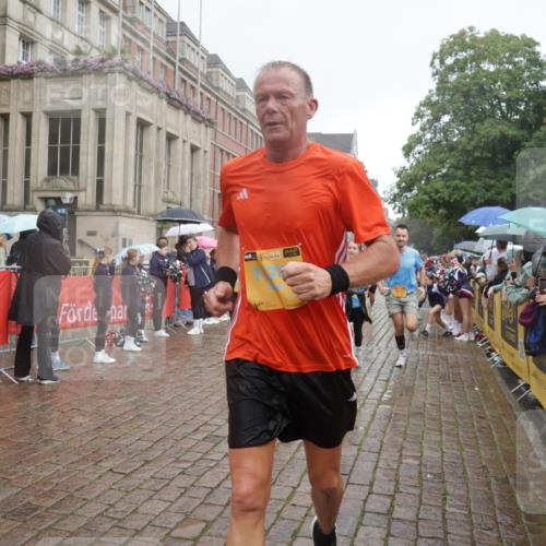 13.09.2026 - Kiel Lauf Yannick Fuchs http://msf.ph/oto/10414530 13.09.2026 10:46:21 Ziel 1013, 1913, 2448, 2776, 3422, 4331, 4397, 4516, 5017, 5421, 7044, 7840, 8277, 8310, 8520, 9361, 10469, 10699, 10836, 11232, 11642, 12000, 12077, 12306, 12481, 12743, 123, 272, 498, 499, 550, 665, 1030, 1374, 1582, 1725, 2421, 3781, 3844, 5348, 5510, 5515, 5564, 6385, 6436, 6980, 7073, 7241, 7772, 7889, 7939, 8403, 8551, 8561, 8655, 8816, 8881, 9207, 9375, 9715, 10050, 10809, 4499, 9875, 12466, 1229, 1537, 2563, 7889 meine-sportfotos.de