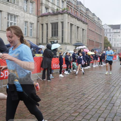 13.09.2026 - Kiel Lauf Yannick Fuchs http://msf.ph/oto/10414563 13.09.2026 10:46:23 Ziel 206, 1013, 1913, 2448, 2776, 3422, 4331, 4397, 4516, 5017, 5421, 7044, 7840, 8277, 8310, 8520, 9361, 9415, 10469, 10699, 10836, 11232, 11642, 12000, 12077, 12306, 12743, 123, 272, 498, 499, 550, 665, 1030, 1374, 1582, 1725, 2421, 3422, 3781, 3844, 5017, 5348, 5510, 5515, 5564, 6385, 6436, 6980, 7073, 7241, 7772, 7939, 8310, 8403, 8551, 8561, 8655, 8881, 9207, 9375, 9715, 10050, 10809, 4499, 9875, 12466, 1229, 1537, 2563, 7889 meine-sportfotos.de