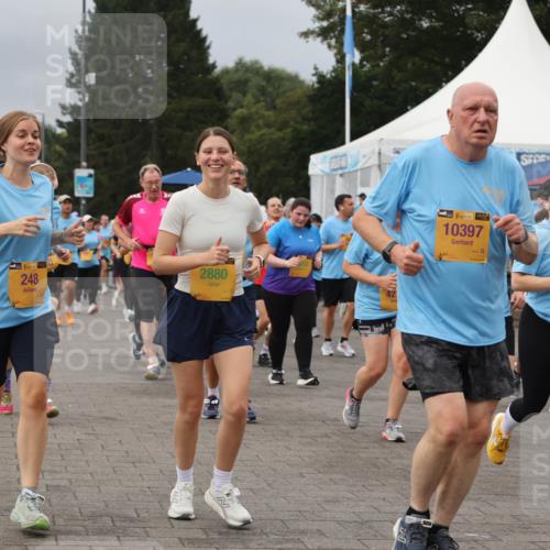 13.09.2026 - Kiel Lauf Andreas Tolksdorf http://msf.ph/oto/10414573 13.09.2026 10:05:32 Kiellinie 1116, 39, 248, 2880, 38, 10397, 2992, 10352 meine-sportfotos.de