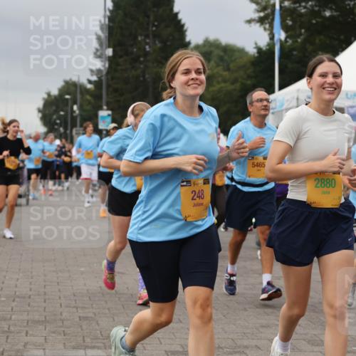 13.09.2026 - Kiel Lauf Andreas Tolksdorf http://msf.ph/oto/10414586 13.09.2026 10:05:32 Kiellinie 39, 248, 5465, 2880, 4216 meine-sportfotos.de